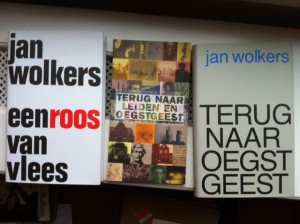 Twee Wolkers-herdrukken uit 2005 en Peter van Zonneveld's 'Terug naar Leiden en Oegstgeest - fietsen en wandelen met Jan Wolkers' 