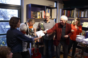 Nederland,Amsterdam, 2015 Schrijvers Oost, Meer Oost, uitgegeven door Babel & Voss, gepresenteerd in Linnaeus Boekhandel Foto: Bob Bronshoff